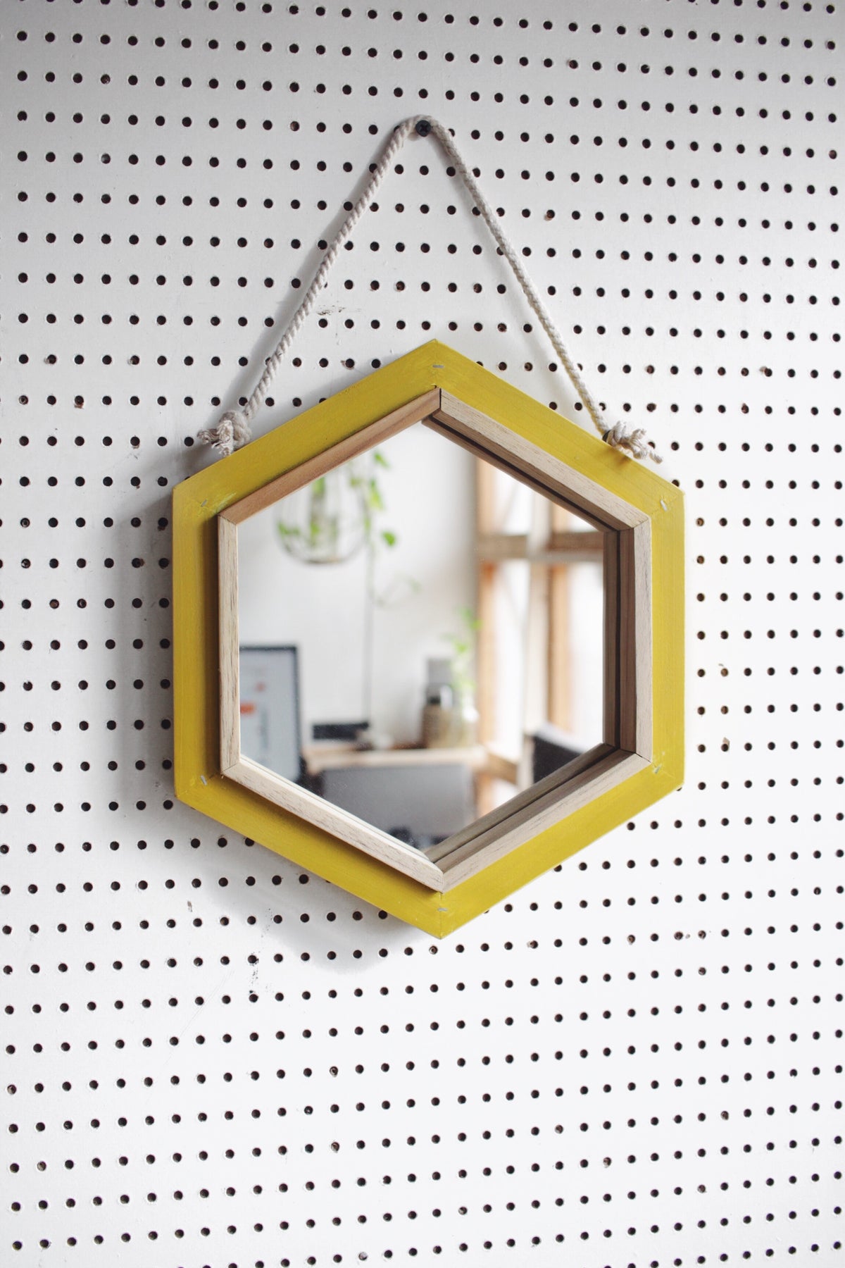 Hex Mirror