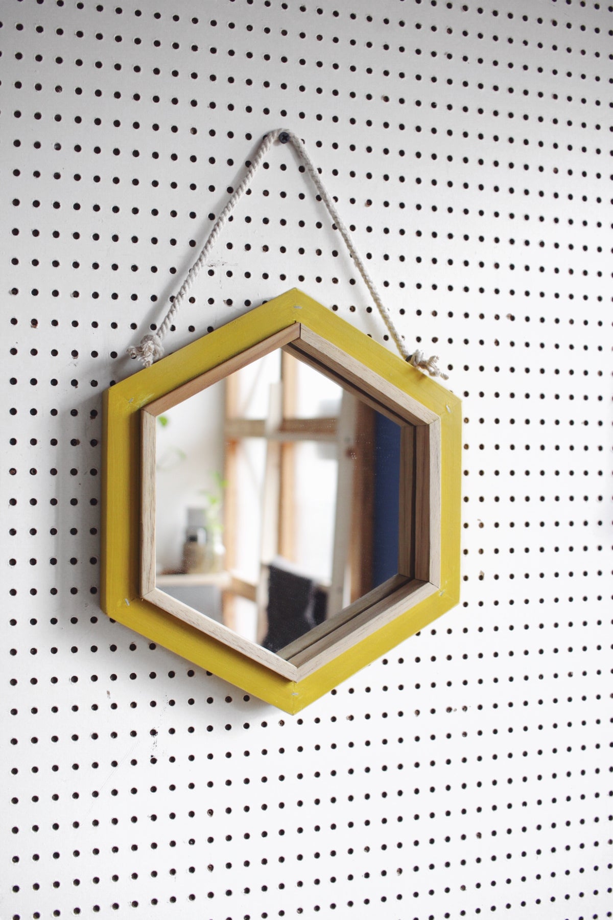 Hex Mirror