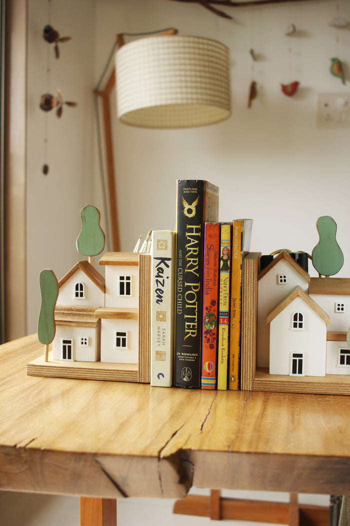 White Cottage Bookend