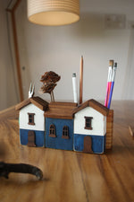 Pinewood House Pen Stand #9