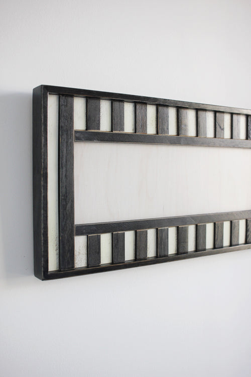 Straight Stripe Sign